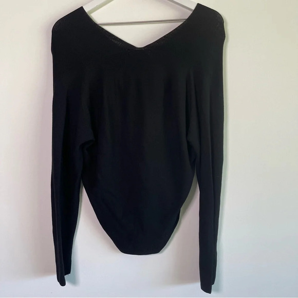 525 America black v-neck knit sweater size small - Picture 5 of 6